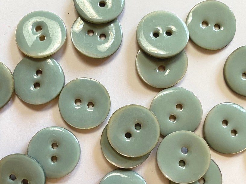 Resin on Shell Buttons (13-18 mm), photo 1 of 5