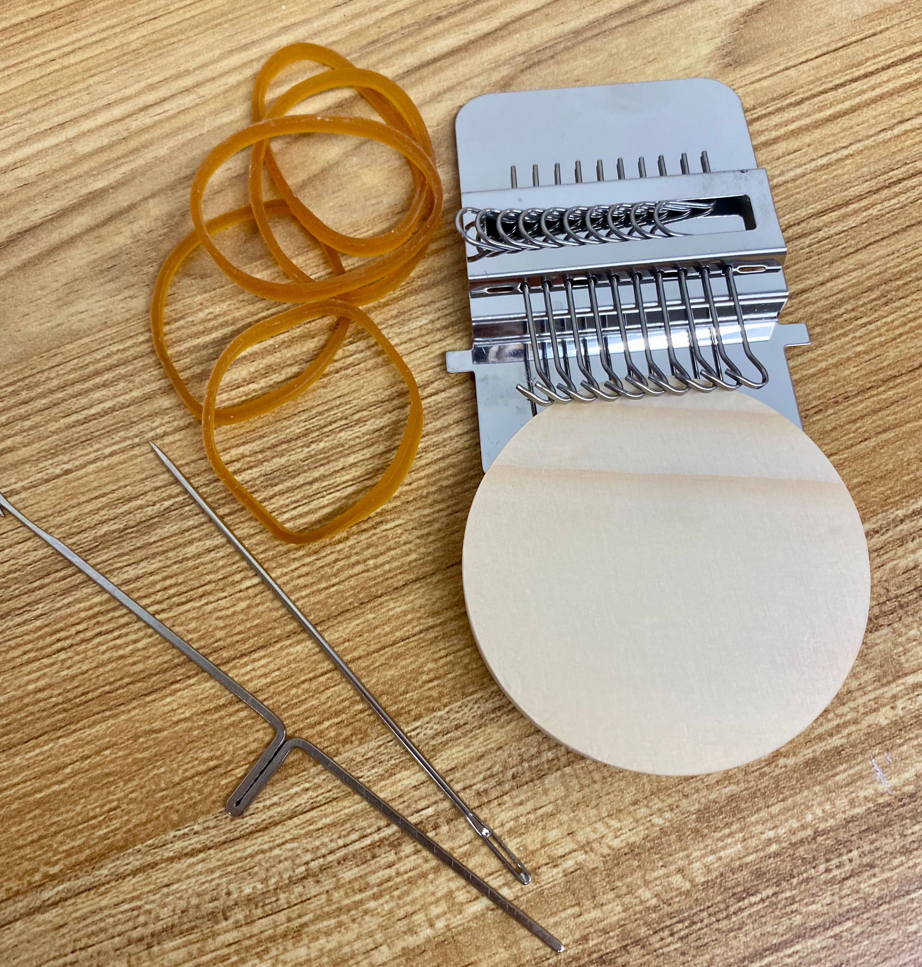 Speedweve Style Darning Loom, photo 1 of 2