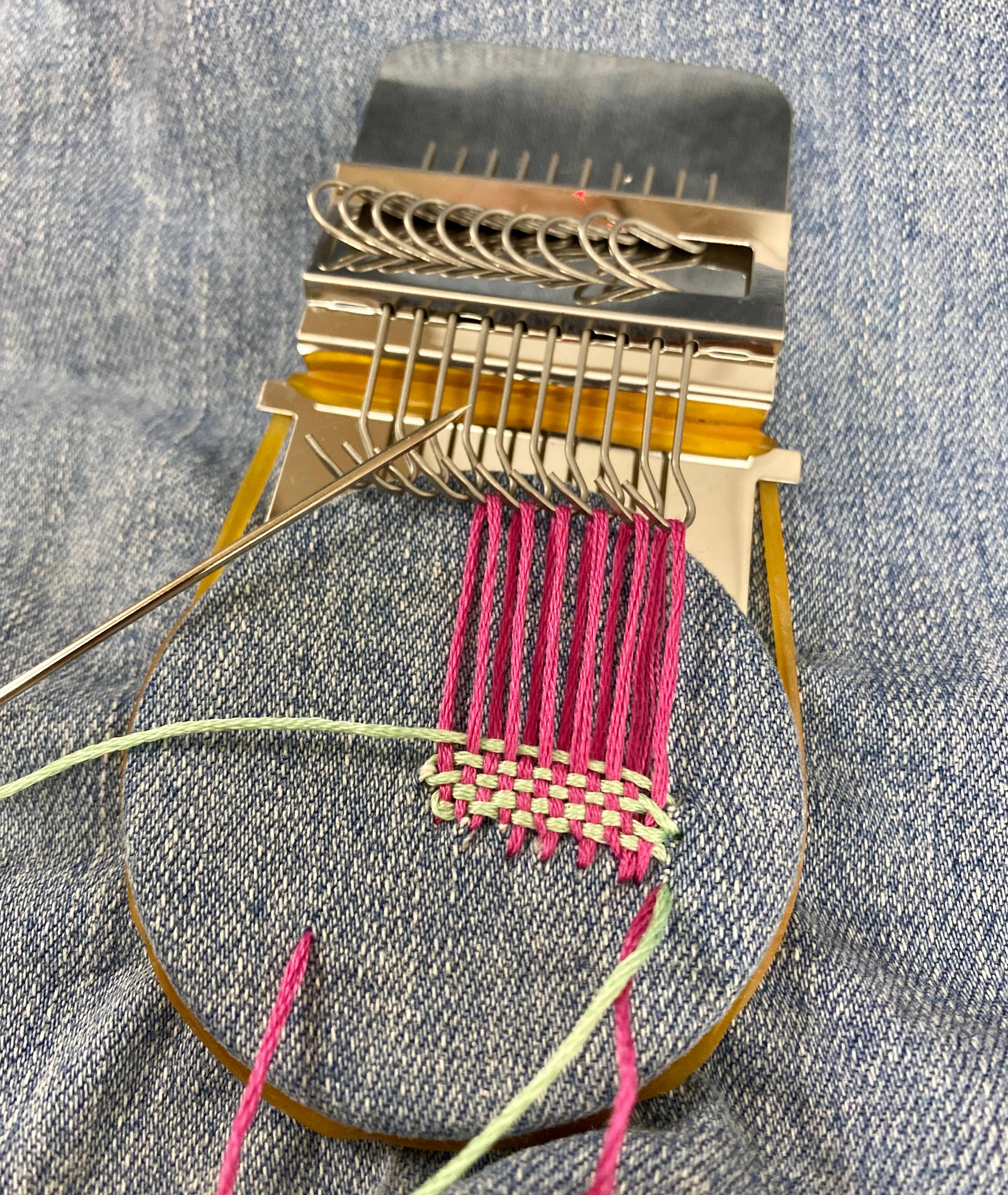 Speedweve Style Darning Loom, photo 2 of 2