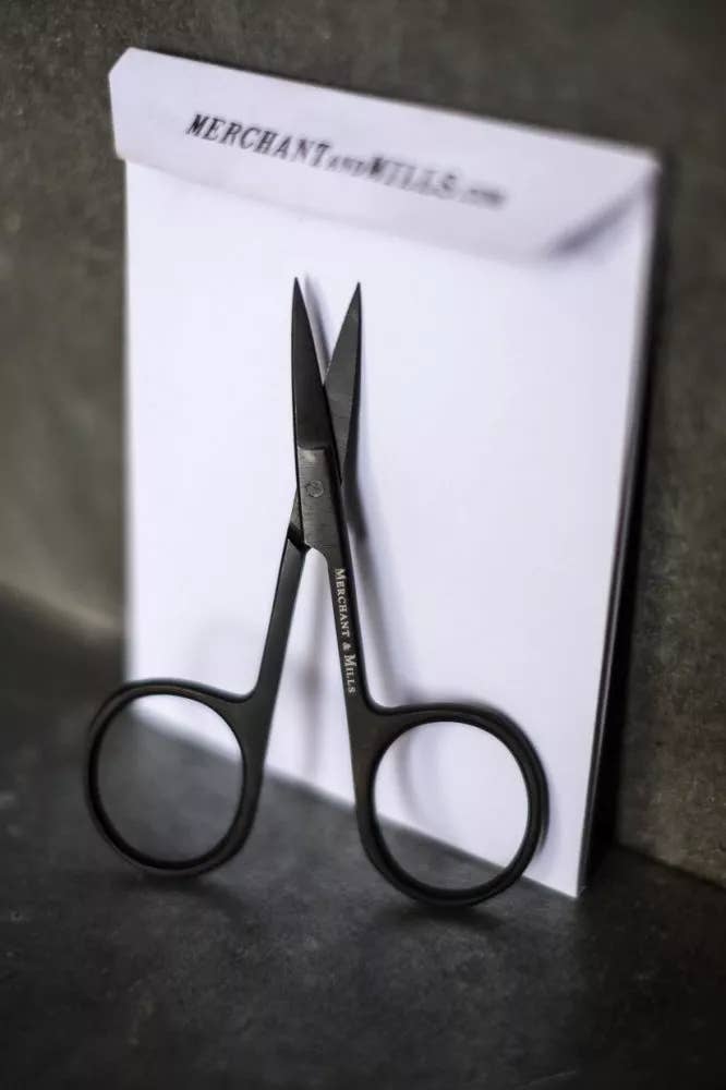 Wide Bow Scissors — Merchant and Mills, photo 2 of 3
