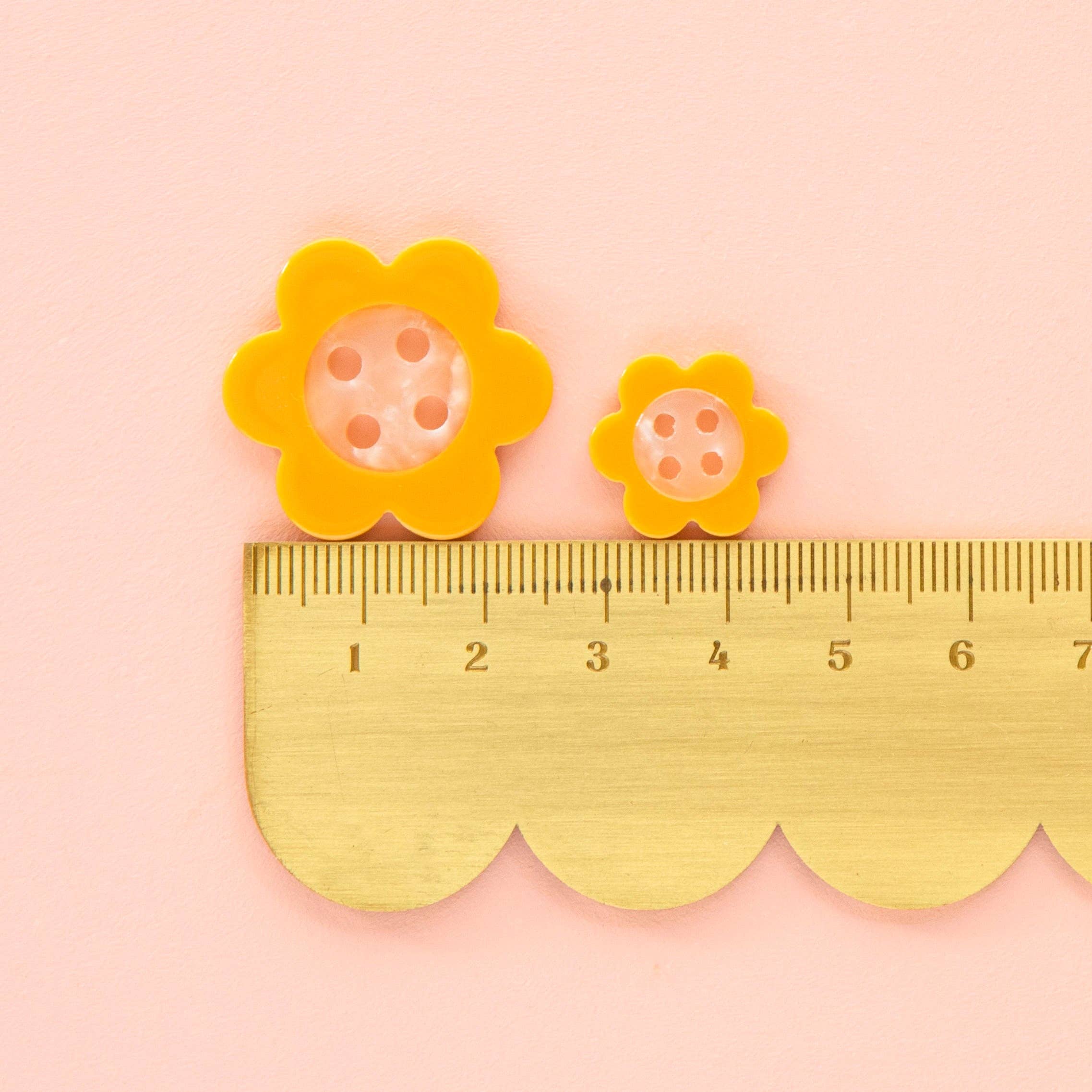 Yellow Daisy 5/8" Buttons — Sarah Hearts, photo 3 of 4