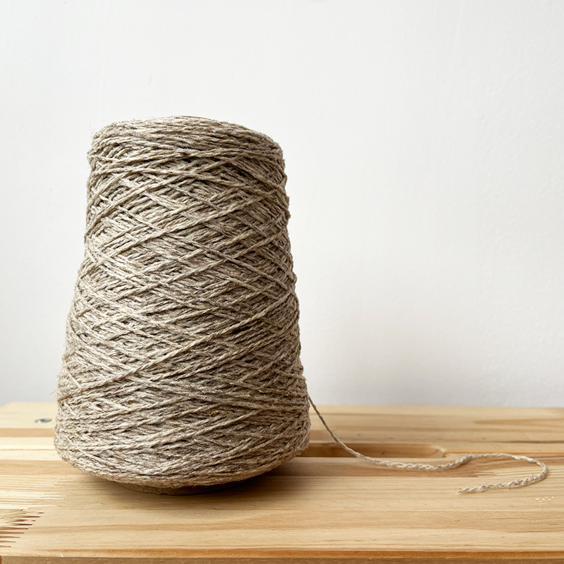 Brusca Wool Yarn — Retrosaria Rosa Pomar, photo 2 of 3
