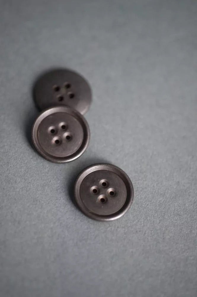 Simple Button (18–23mm) — Merchant and Mills, photo 1 of 3