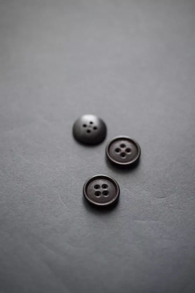 Simple Button (18–23mm) — Merchant and Mills, photo 2 of 3