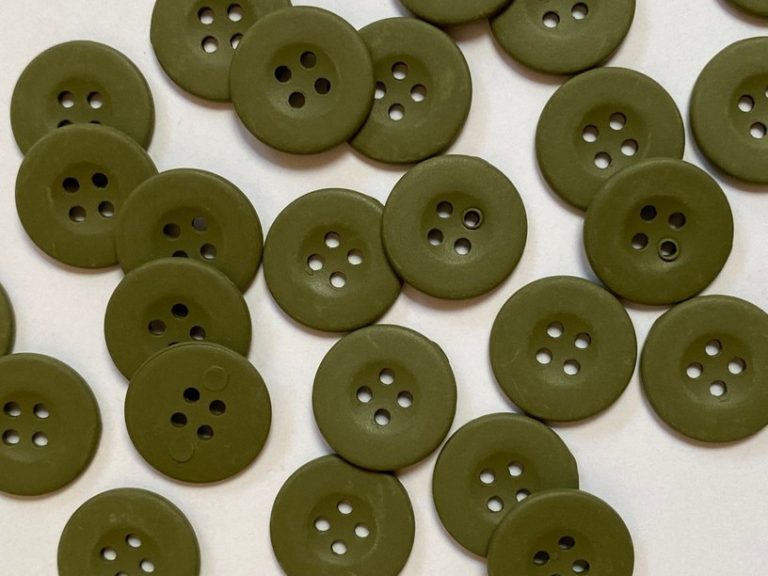 Metal Buttons (15-20 mm), photo 1 of 6