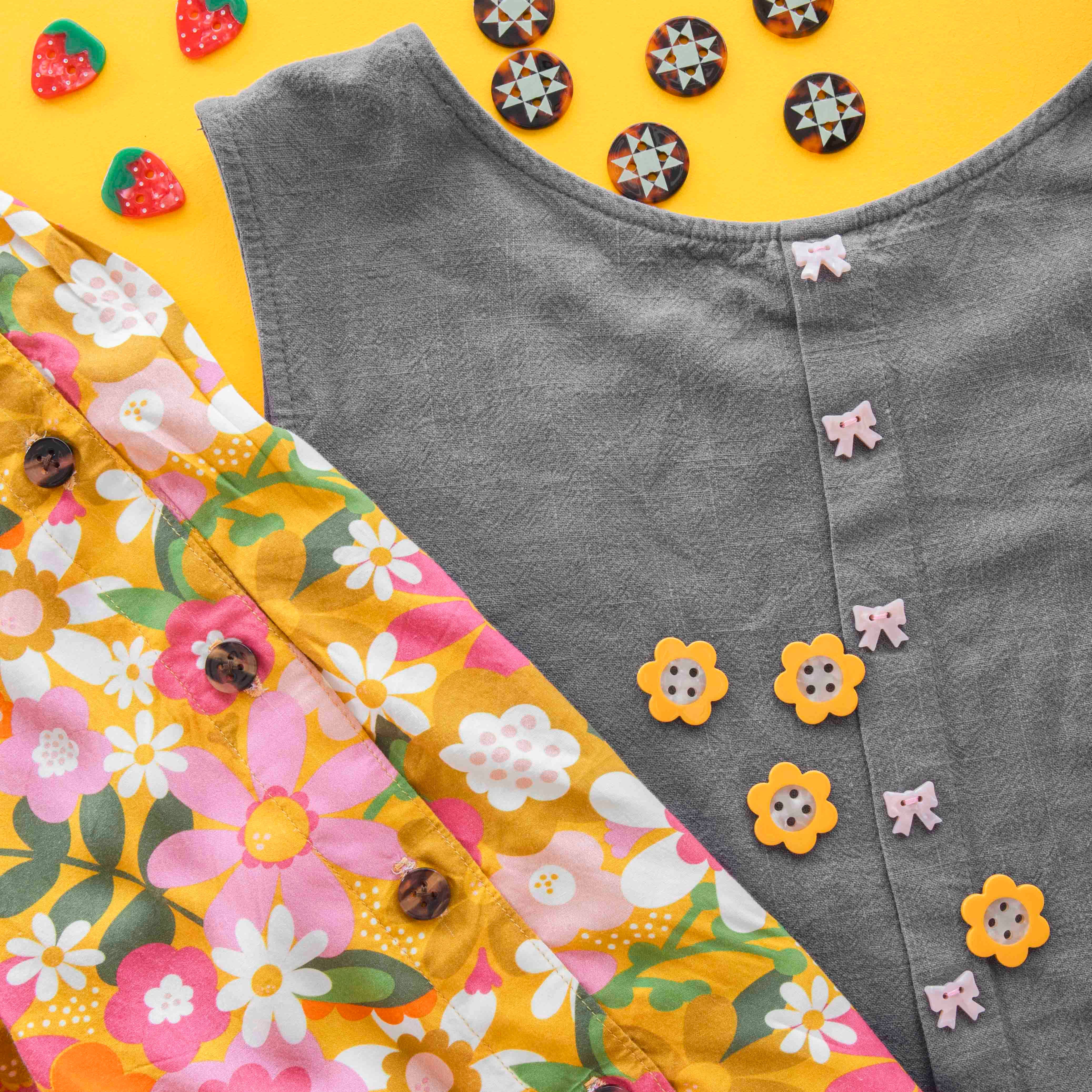 Yellow Daisy 5/8" Buttons — Sarah Hearts, photo 4 of 4