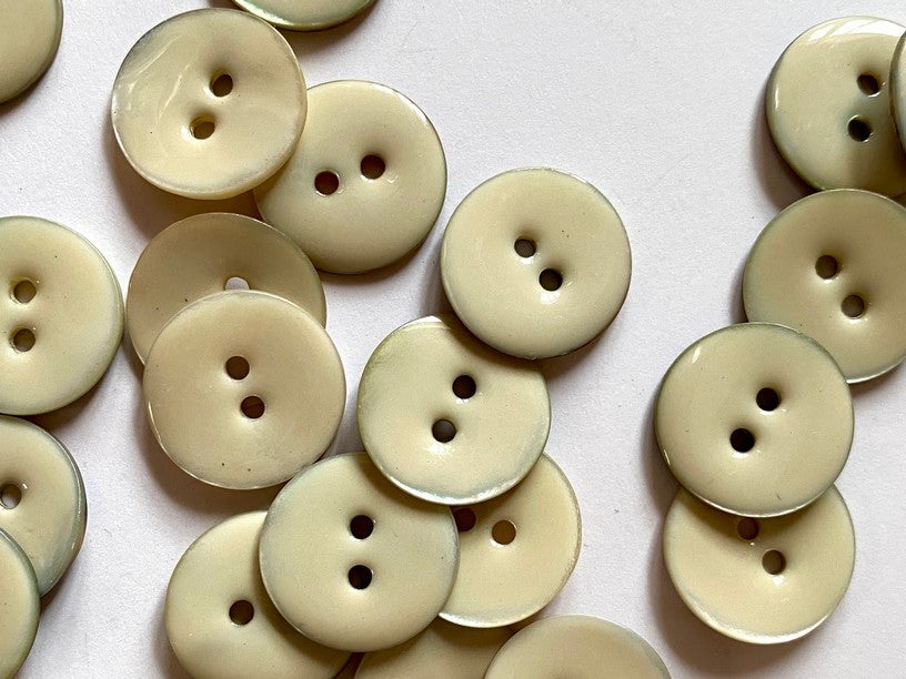 Resin on Shell Buttons (13-18 mm), photo 4 of 5