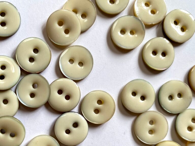 Resin on Shell Buttons (13-18 mm), photo 3 of 5