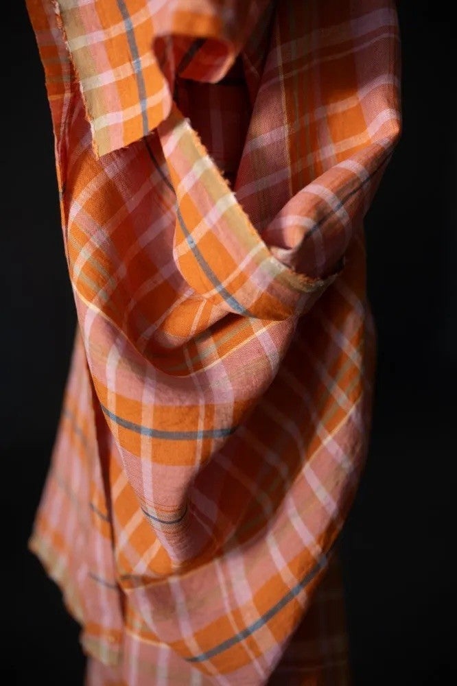 Daphne Check Linen — Merchant and Mills, photo 2 of 3