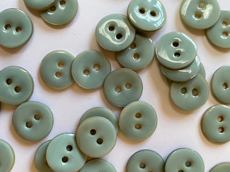 Resin on Shell Buttons (13-18 mm), photo 5 of 5